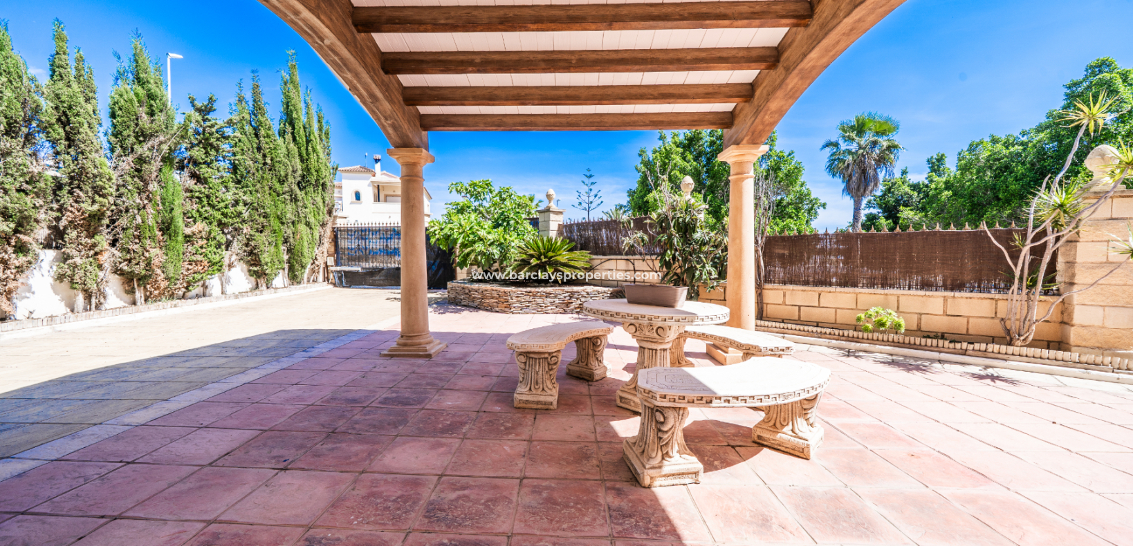 Venta - Chalet Independiente - Urb. La Marina