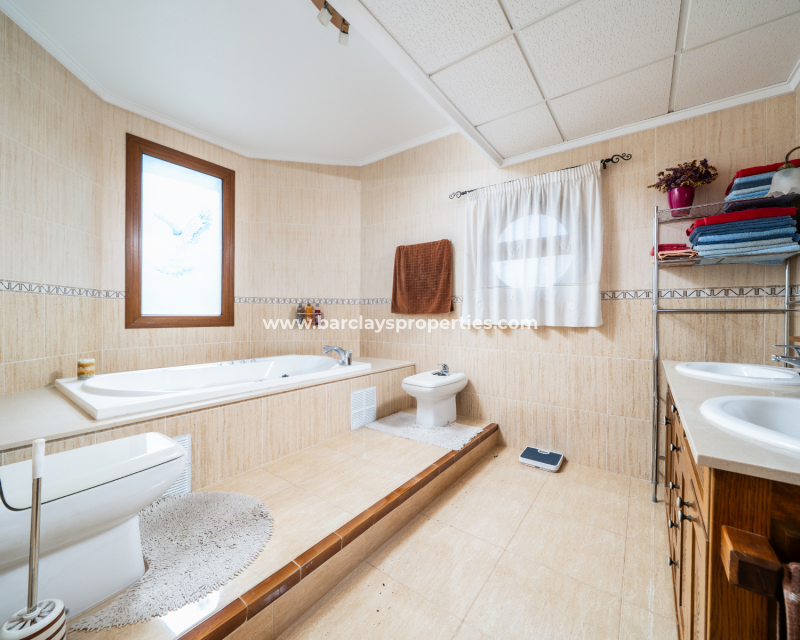 Venta - Chalet Independiente - Urb. La Marina