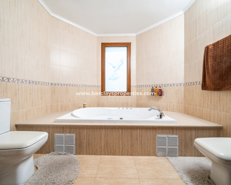 Venta - Chalet Independiente - Urb. La Marina