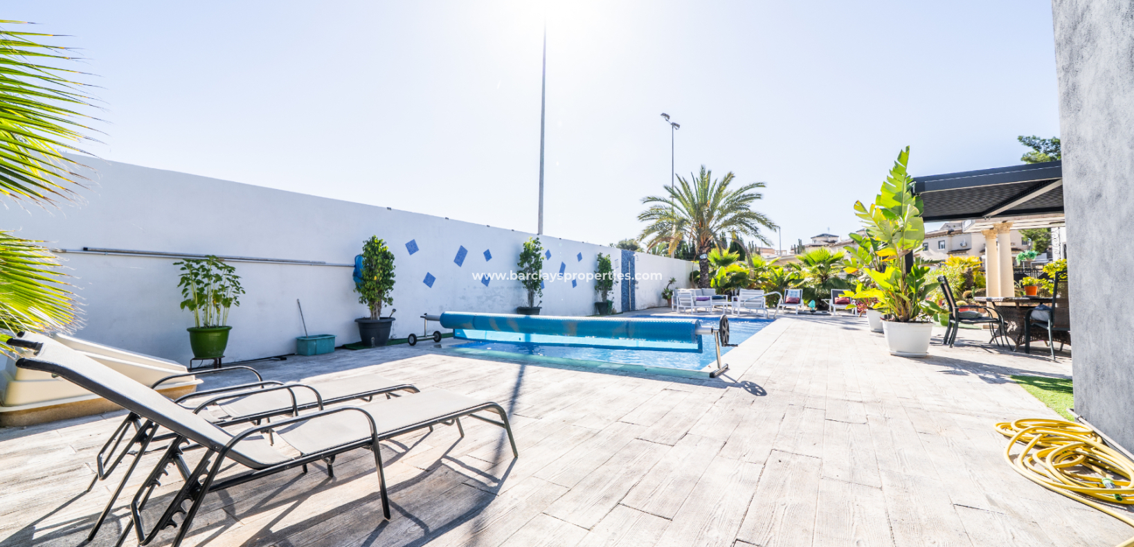 Venta - Chalet Independiente - Urb. La Marina