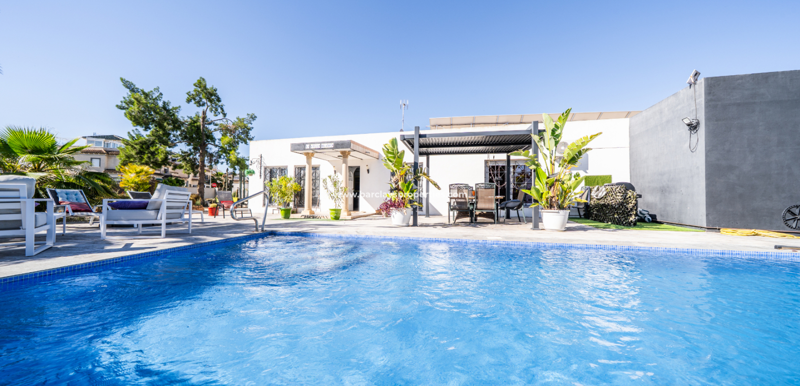 Venta - Chalet Independiente - Urb. La Marina