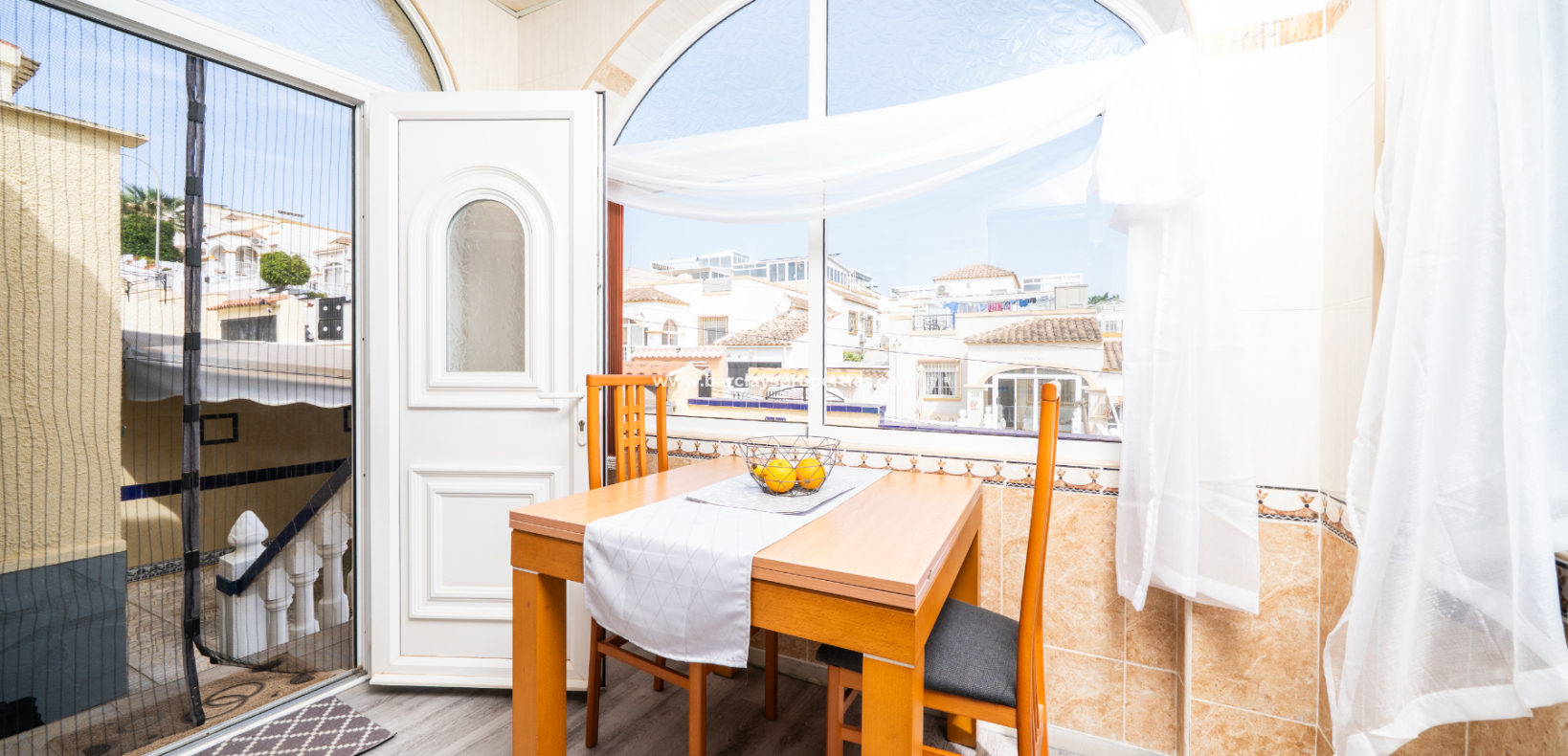 Venta - Chalet Independiente - Urb. La Marina