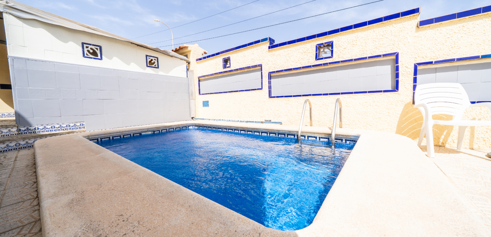 Venta - Chalet Independiente - Urb. La Marina