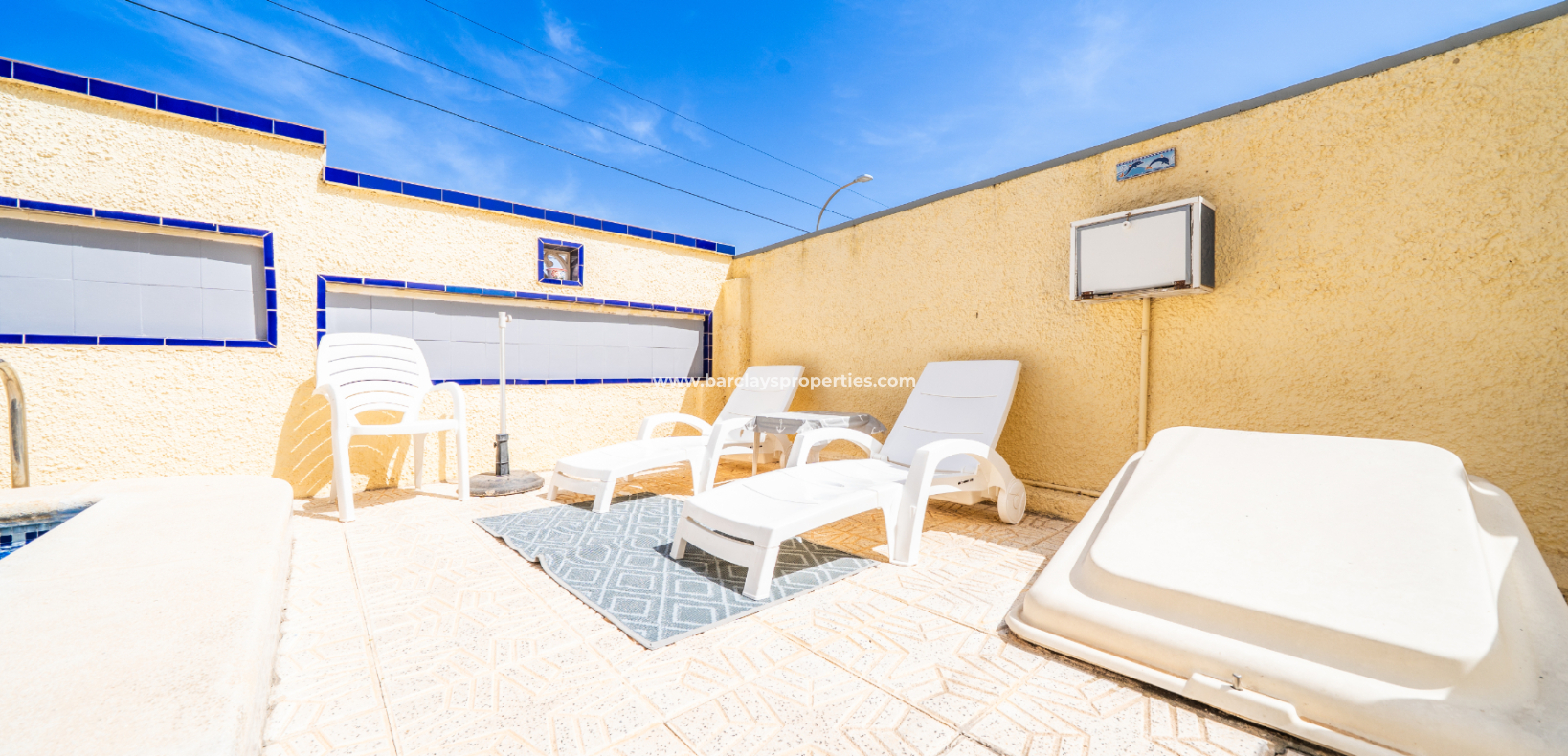 Venta - Chalet Independiente - Urb. La Marina