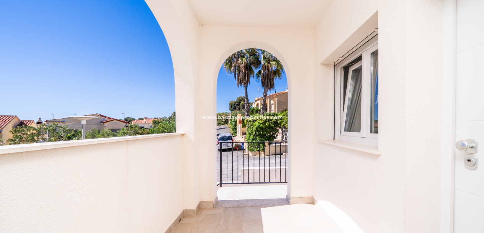 Venta - Chalet Independiente - Urb. La Marina