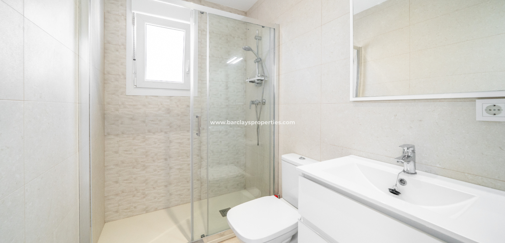 Venta - Chalet Independiente - Urb. La Marina