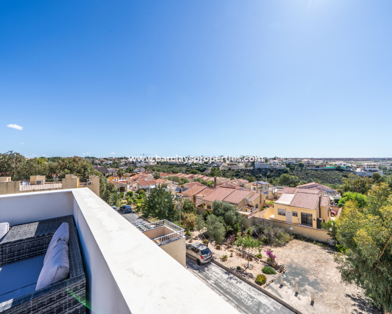 Venta - Chalet Independiente - Urb. La Marina