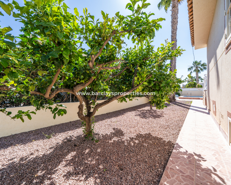 Venta - Chalet Independiente - Urb. La Marina