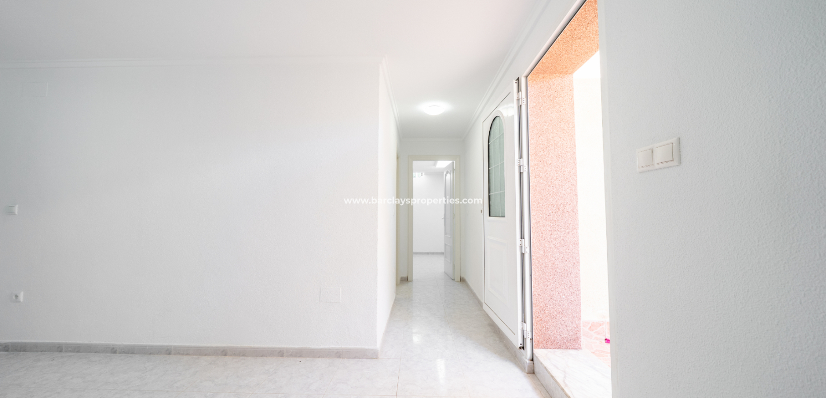 Venta - Chalet Independiente - Urb. La Marina