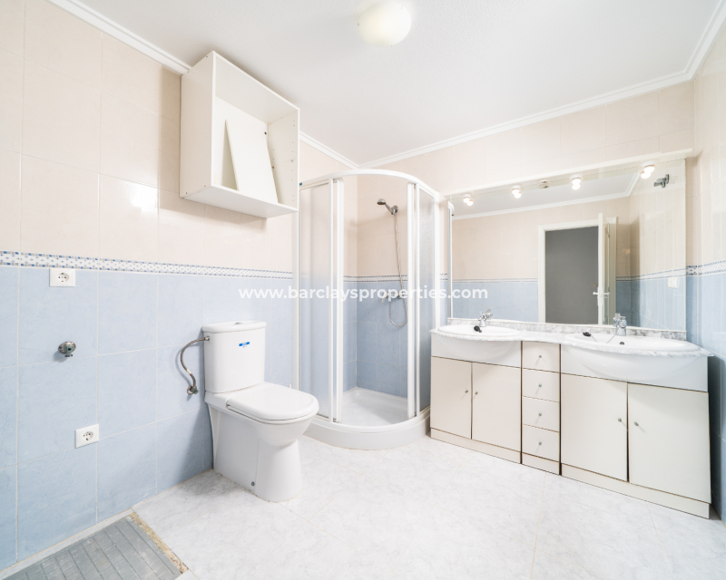 Venta - Chalet Independiente - Urb. La Marina