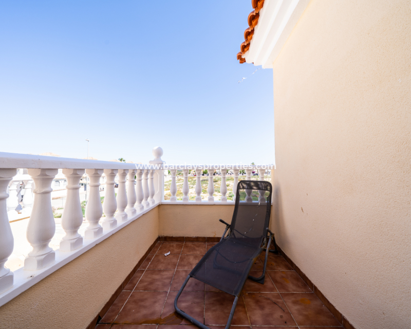 Venta - Chalet Independiente - Urb. La Marina