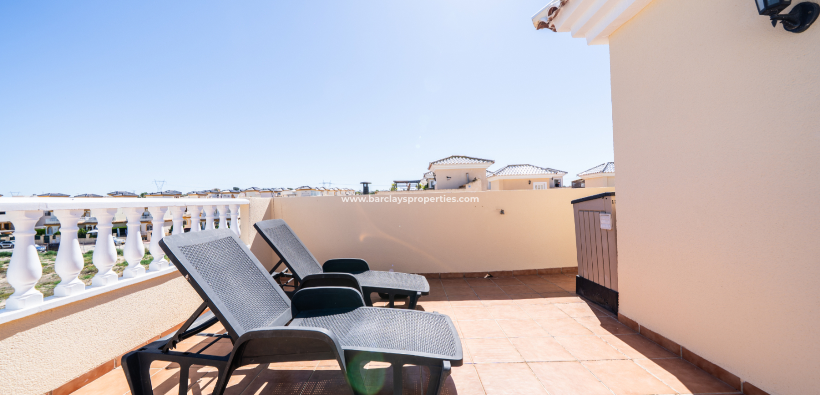 Venta - Chalet Independiente - Urb. La Marina