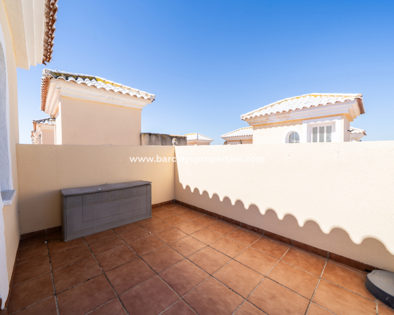 Venta - Chalet Independiente - Urb. La Marina