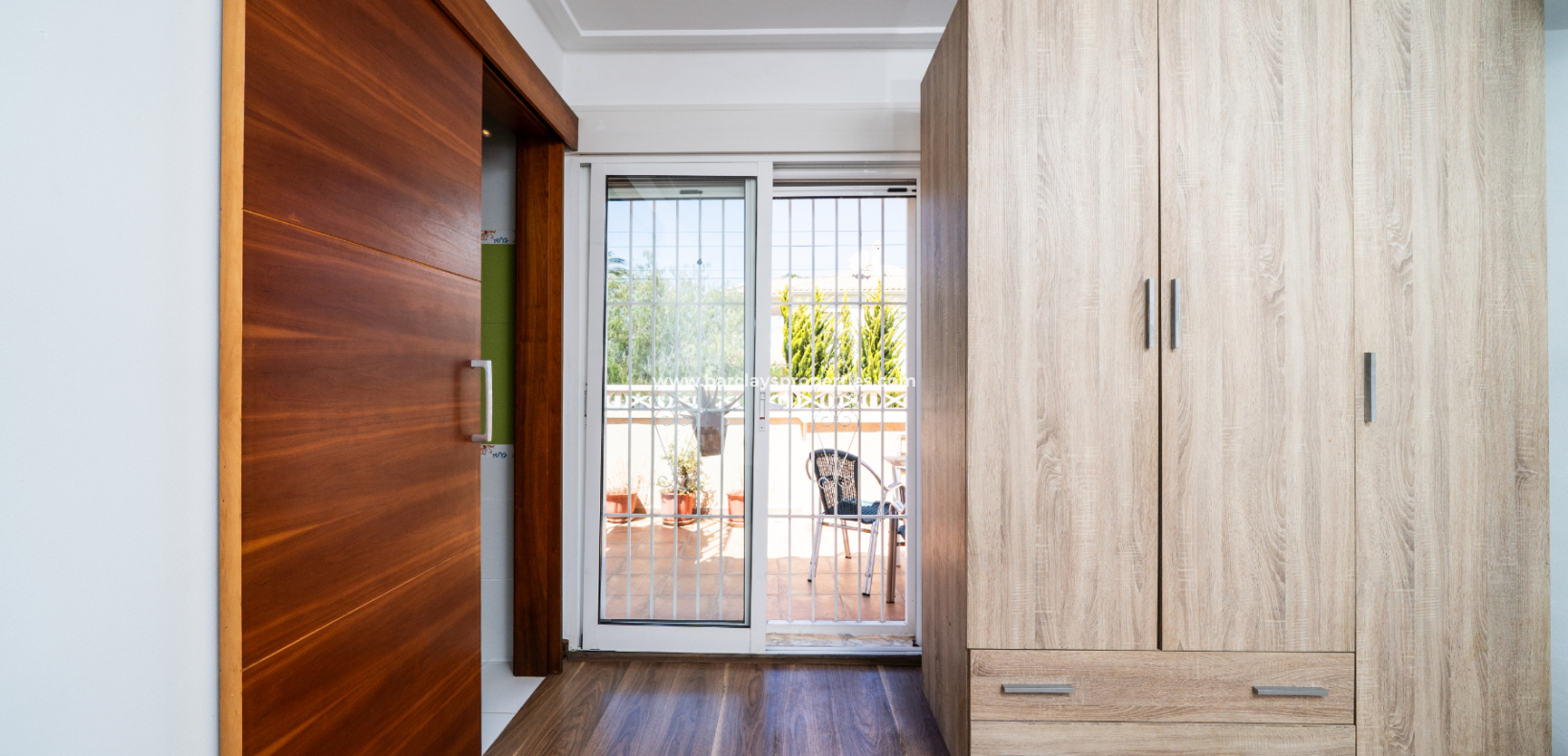 Venta - Chalet Independiente - Urb. La Marina