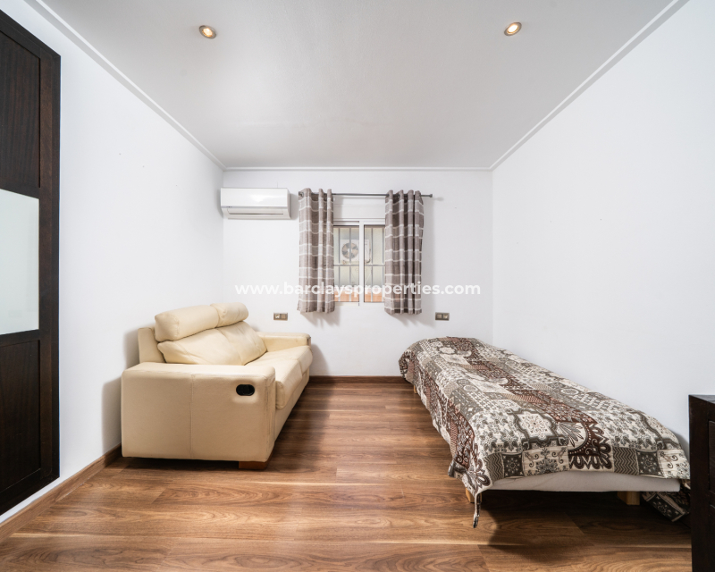 Venta - Chalet Independiente - Urb. La Marina
