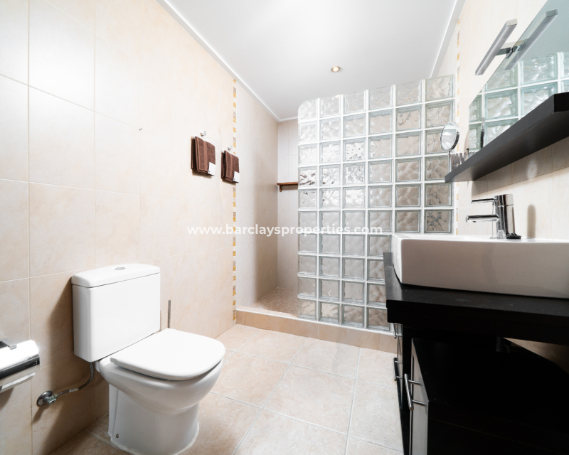 Venta - Chalet Independiente - Urb. La Marina
