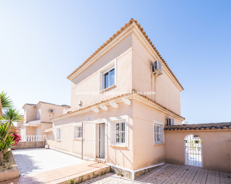 Venta - Chalet Independiente - Urb. La Marina