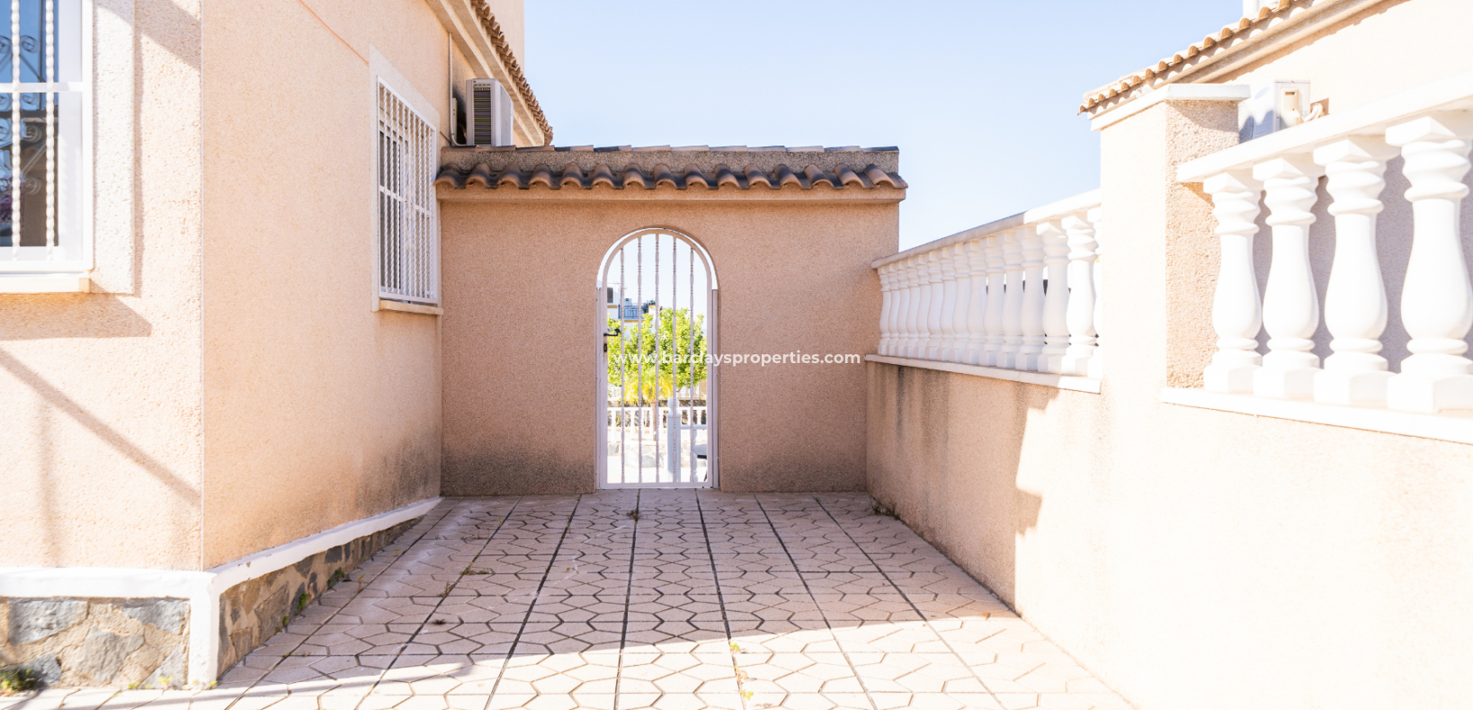 Venta - Chalet Independiente - Urb. La Marina