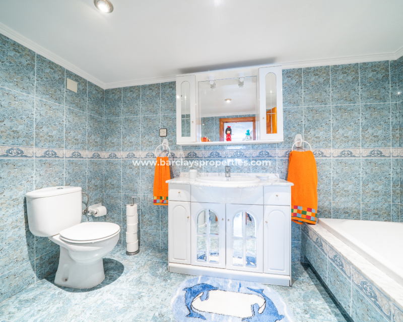 Venta - Chalet Independiente - Urb. La Marina