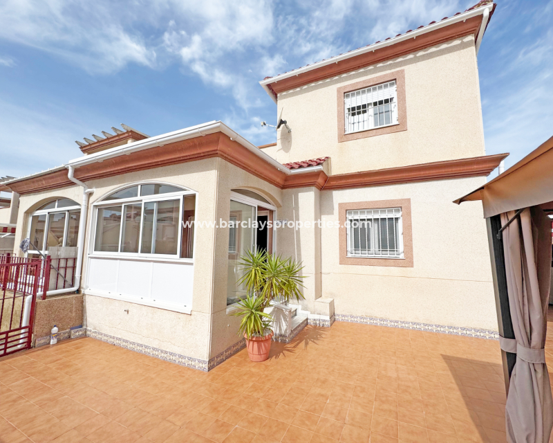 Vierfamilienhaus zu verkaufen in La Marina