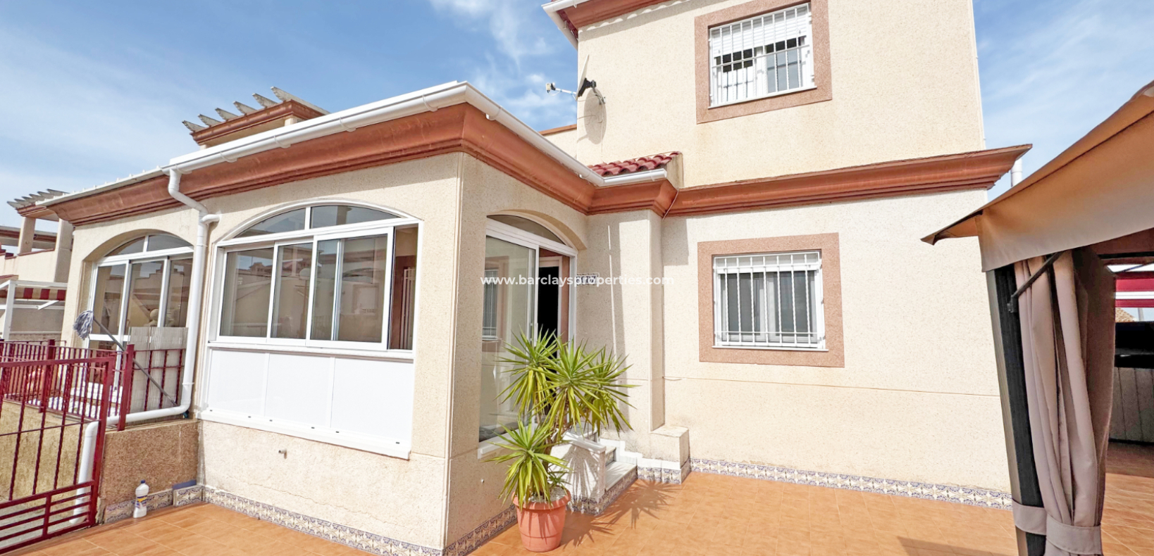 Vierfamilienhaus zu verkaufen in La Marina