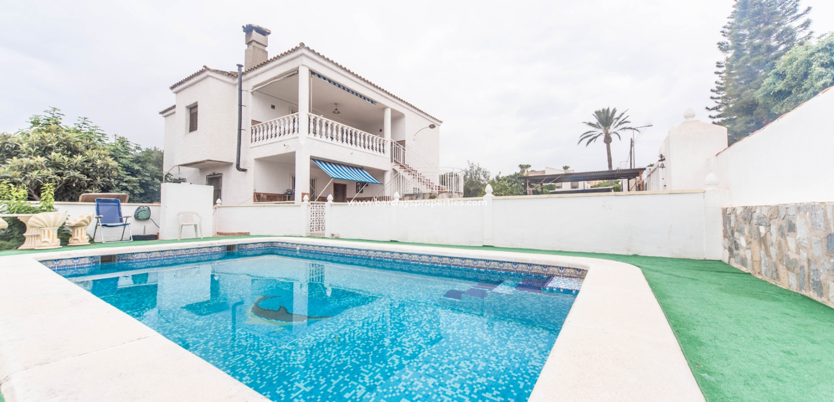 Villa à vendre à Alicante