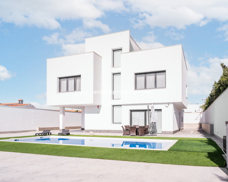 Villa de luxe sur mesure à vendre sur la Costa Blanca, Alicante, avec piscine privée
