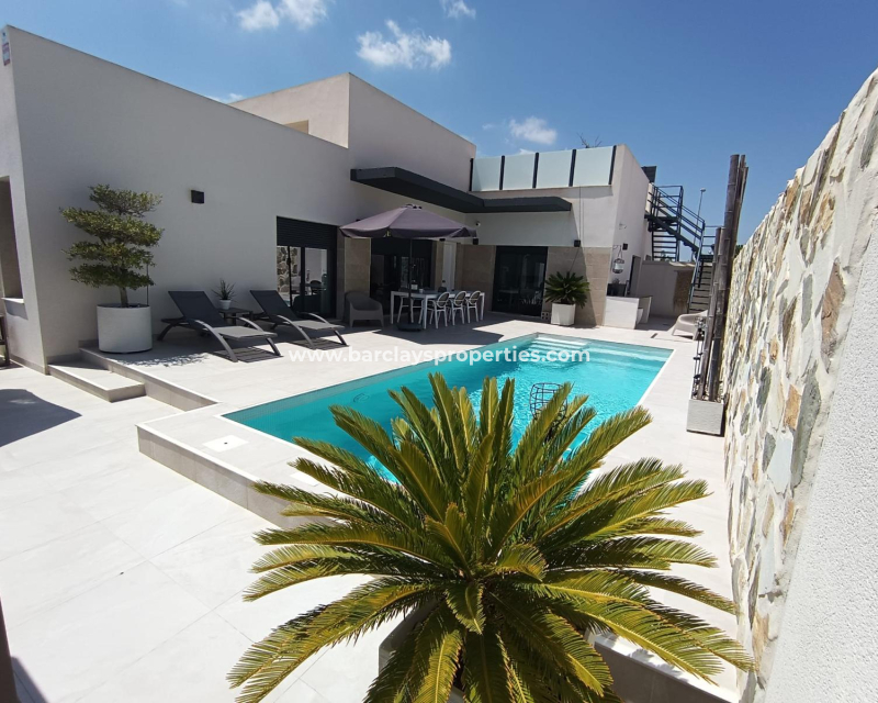 Villa individuelle à vendre à Daya Nueva