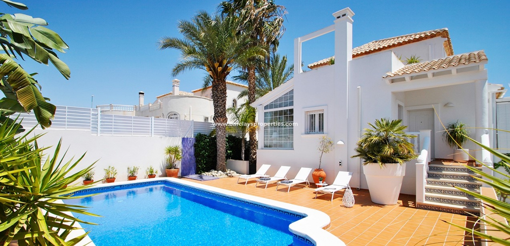 Villa te koop in La Marina met privé zwembad