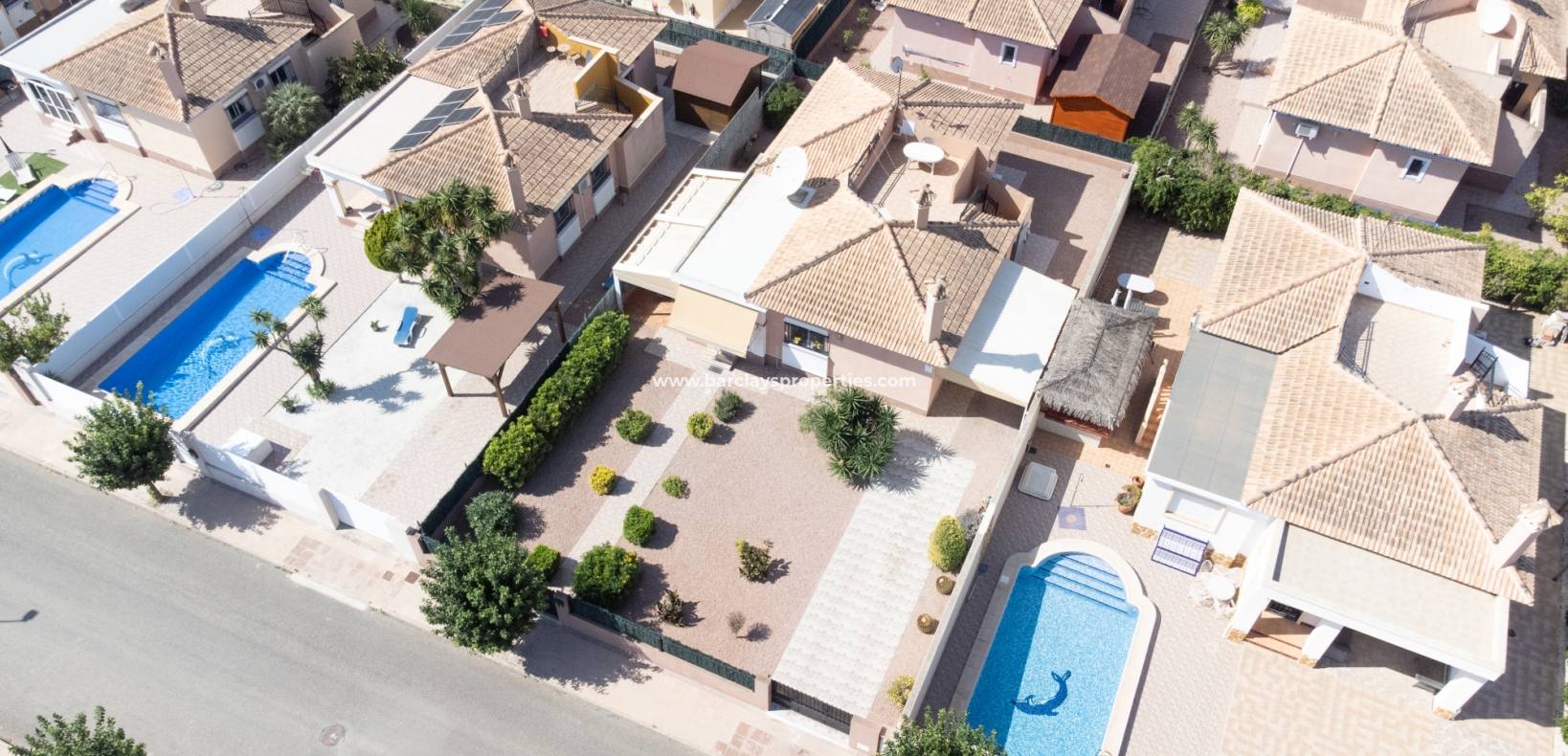 Villa till salu i Alicante, Urb La Marina