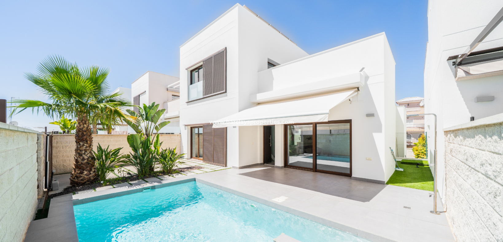 Villa till salu i La Marina med privat pool