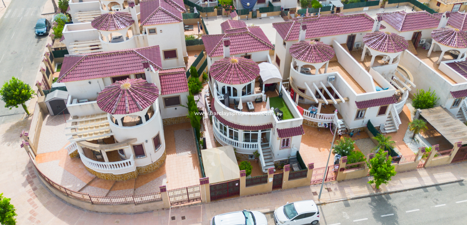 Villa zu verkaufen in La Marina