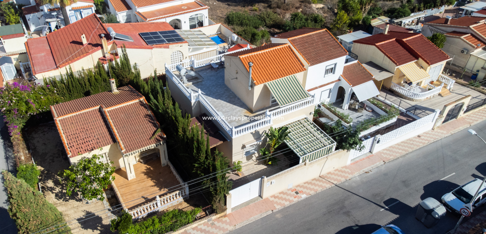 Vrijstaande Villa te koop aan de Costa Blanca