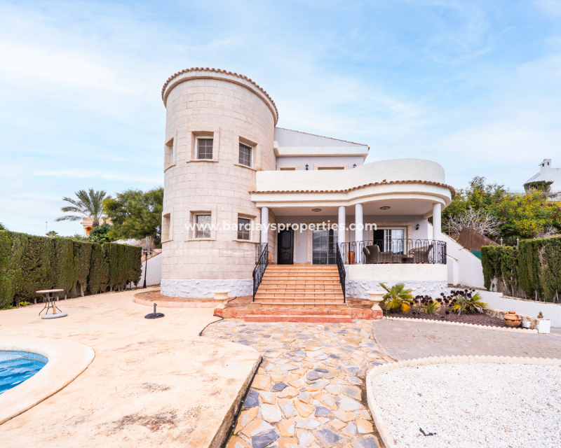 Vrijstaande villa te koop in Costa Blanca