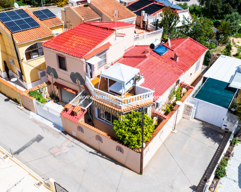 Vrijstaande villa te koop in Costa Blanca