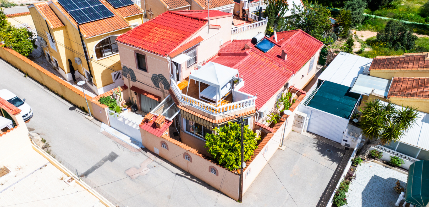 Vrijstaande villa te koop in Costa Blanca