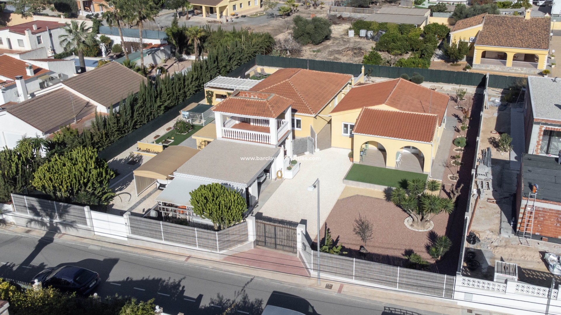Vrijstaande Villa - Wederverkoop - Urb. El Oasis - La Marina - 5289