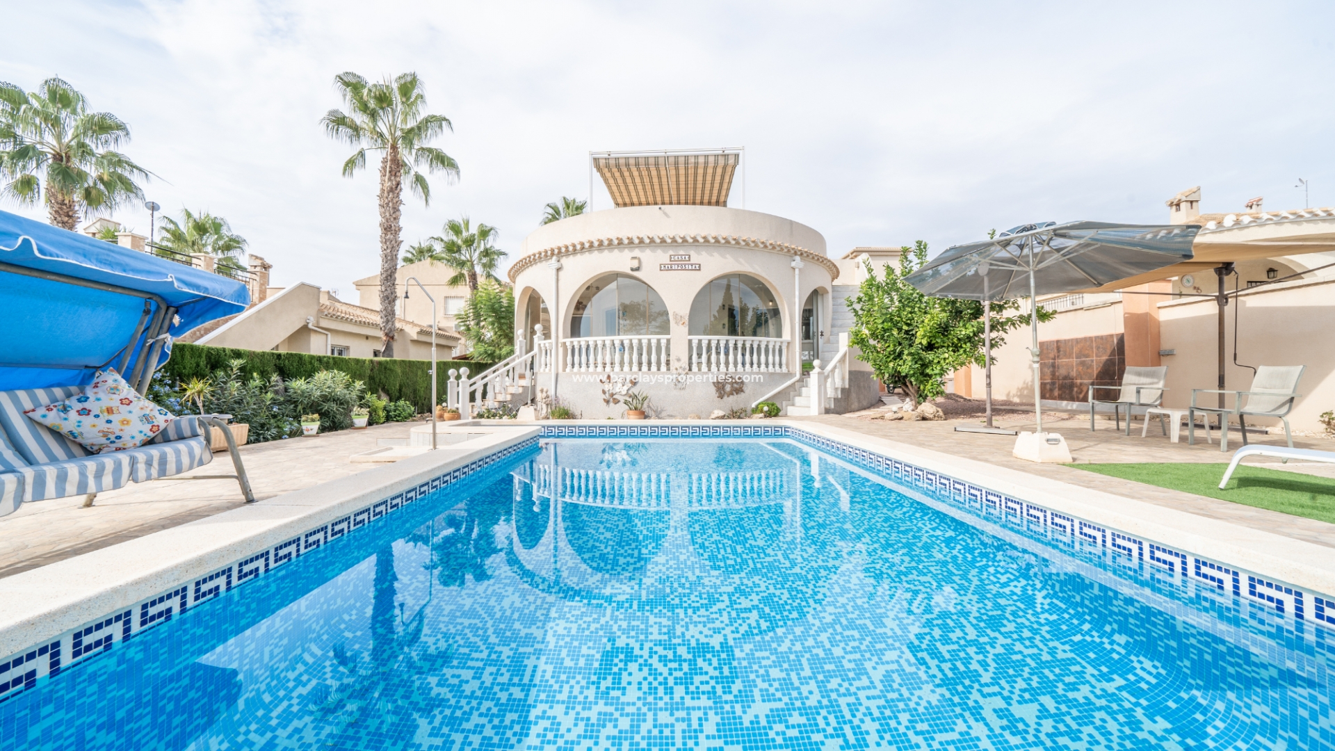 Vrijstaande Villa - Wederverkoop - Urb. La Marina - 5527