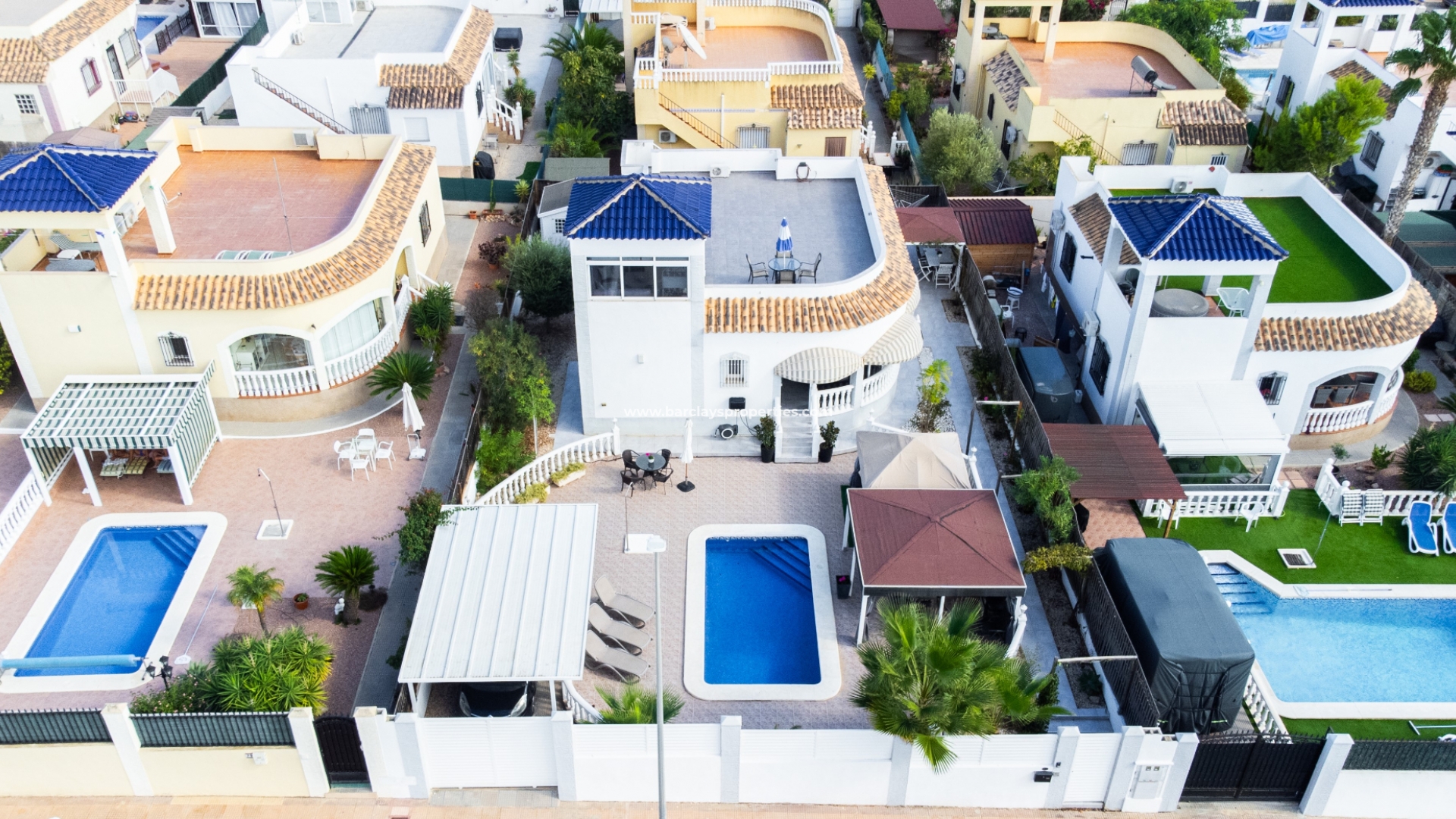 Vrijstaande Villa - Wederverkoop - Urb. La Marina - 5758