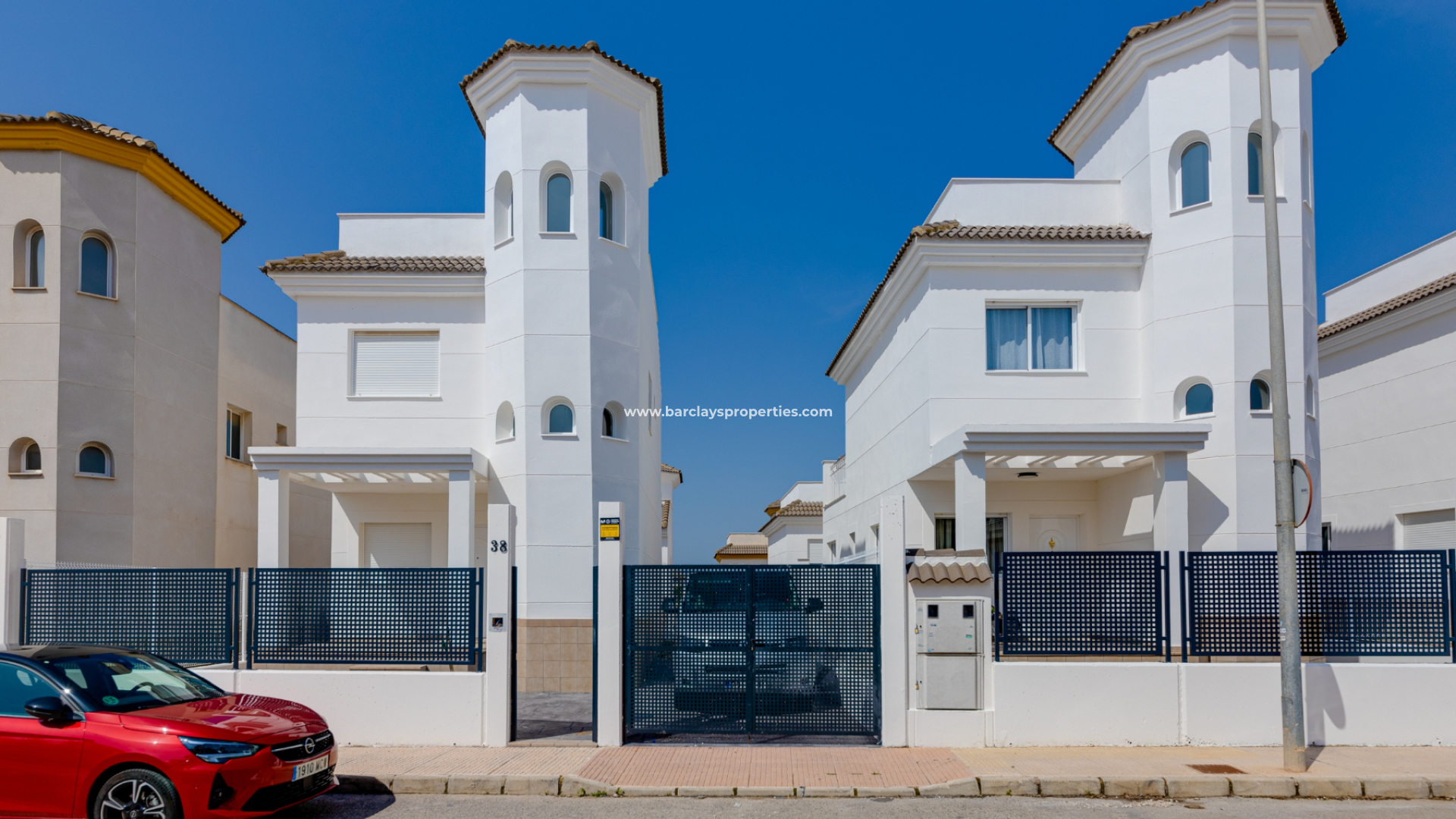 Vrijstaande Villa - Wederverkoop - Urb. La Marina - 6023