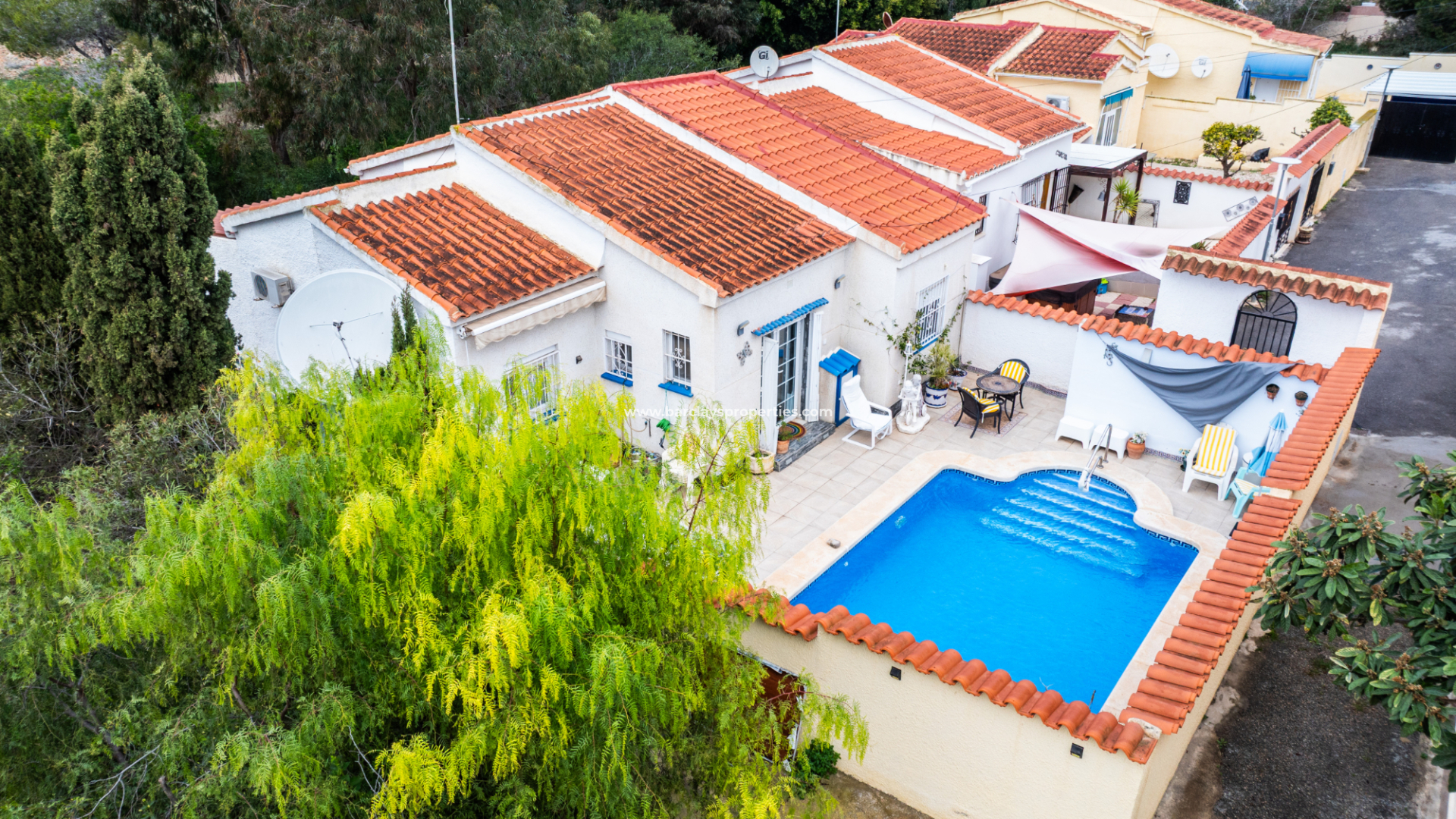 Vrijstaande Villa - Wederverkoop - Urb. La Marina - 6107