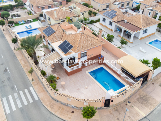 Vrijstaande Villa · Wederverkoop · Urb. La Marina · Urb. La Marina