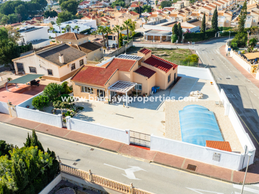 Vrijstaande Villa · Wederverkoop · Urb. La Marina · Urb. La Marina