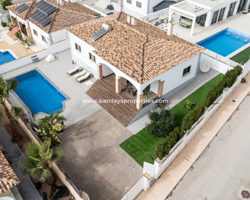 Vrijstaande Villa - Wederverkoop - Urb. La Marina - Urb. La Marina