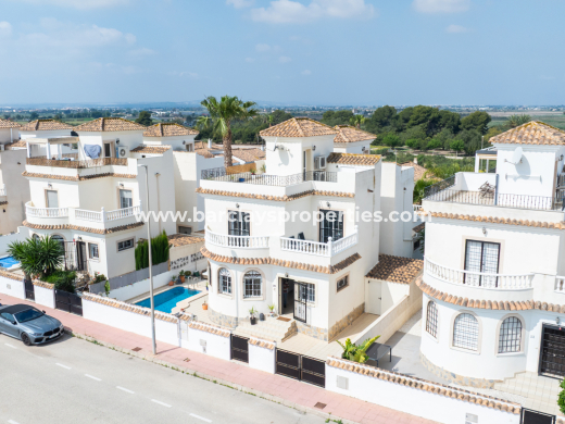 Vrijstaande Villa · Wederverkoop · Urb. La Marina · Urb. La Marina