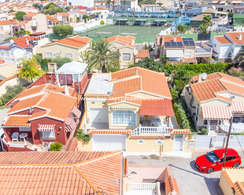 Vrijstaande woning te koop in La Marina