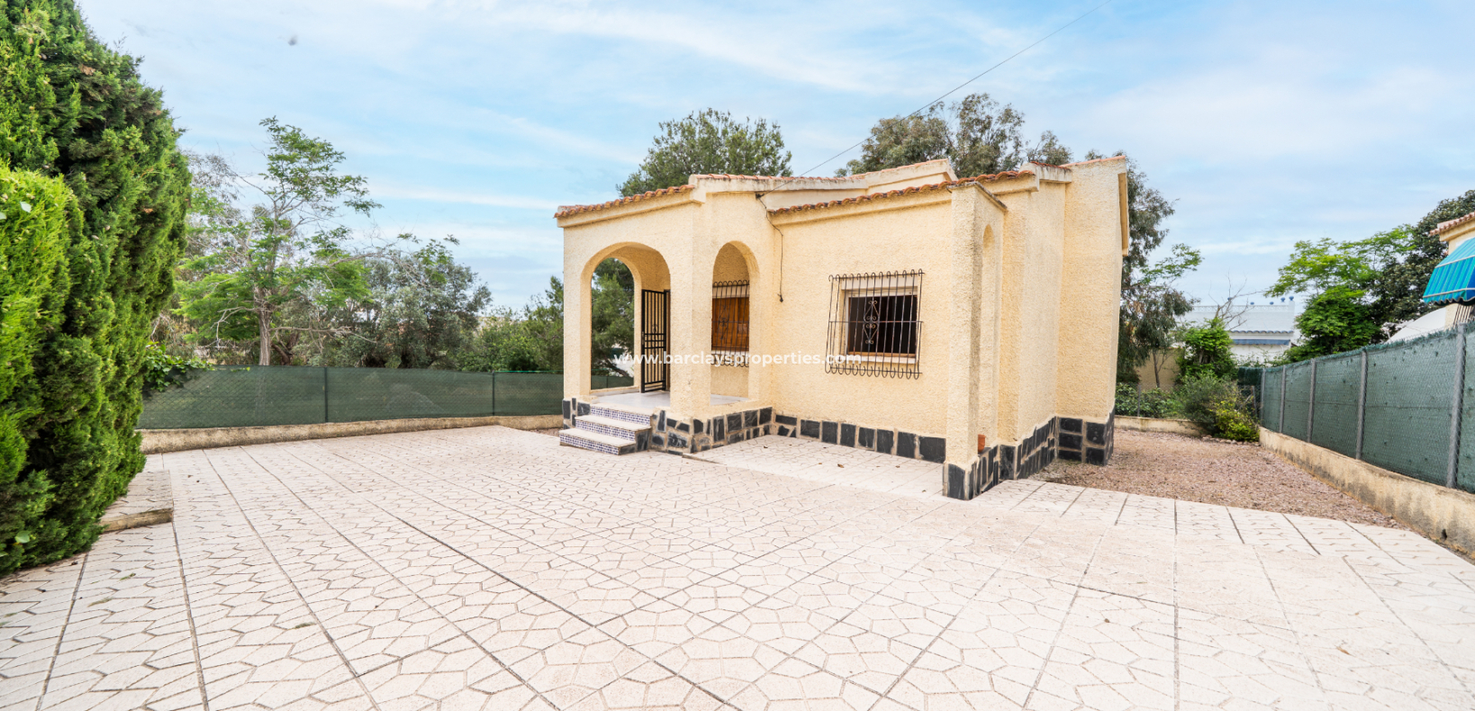 Vrijstaande woning te koop in La Marina