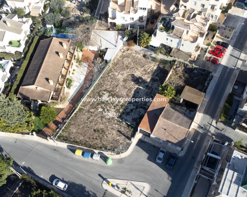 Wederverkoop - Grondstuk - Urb. La Marina