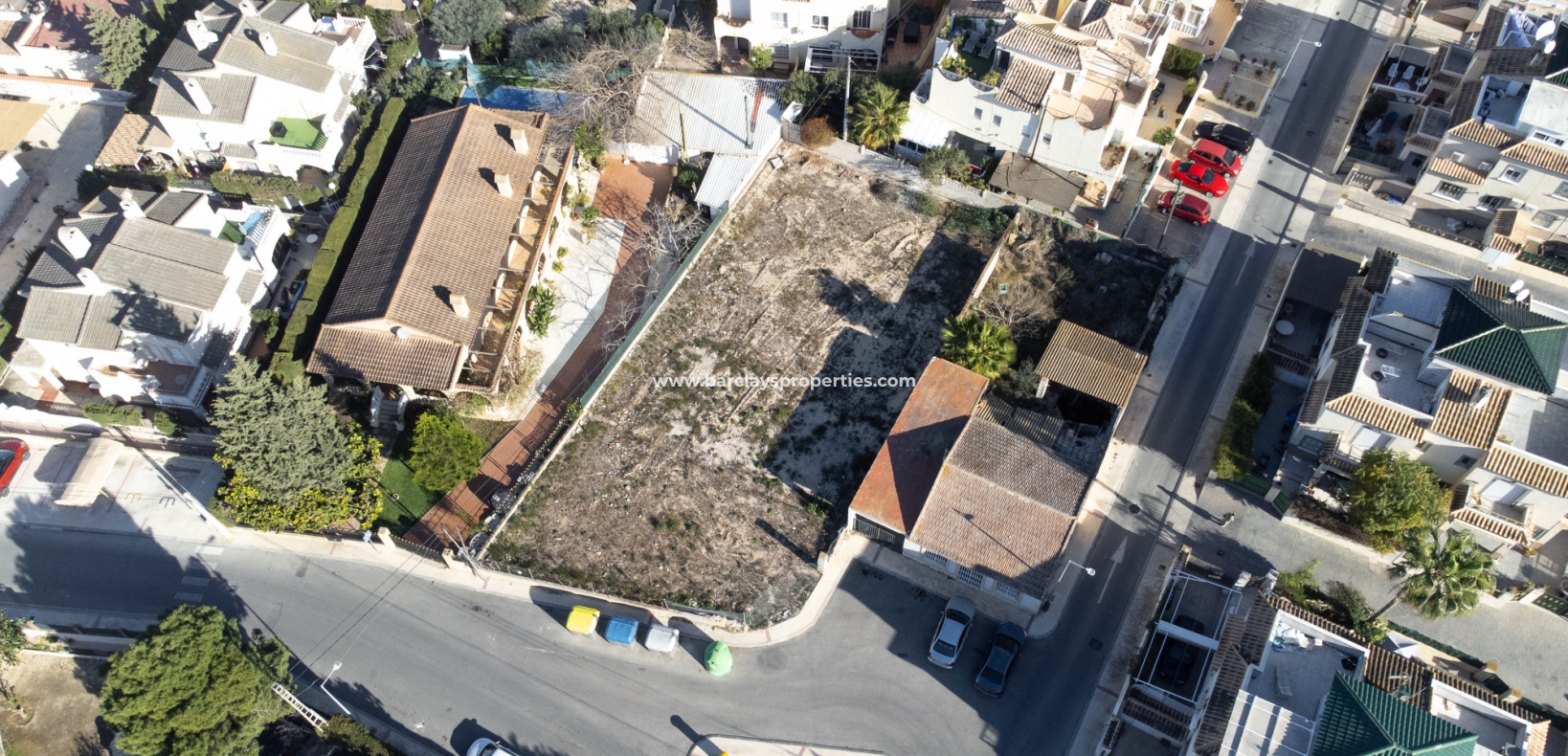 Wederverkoop - Grondstuk - Urb. La Marina