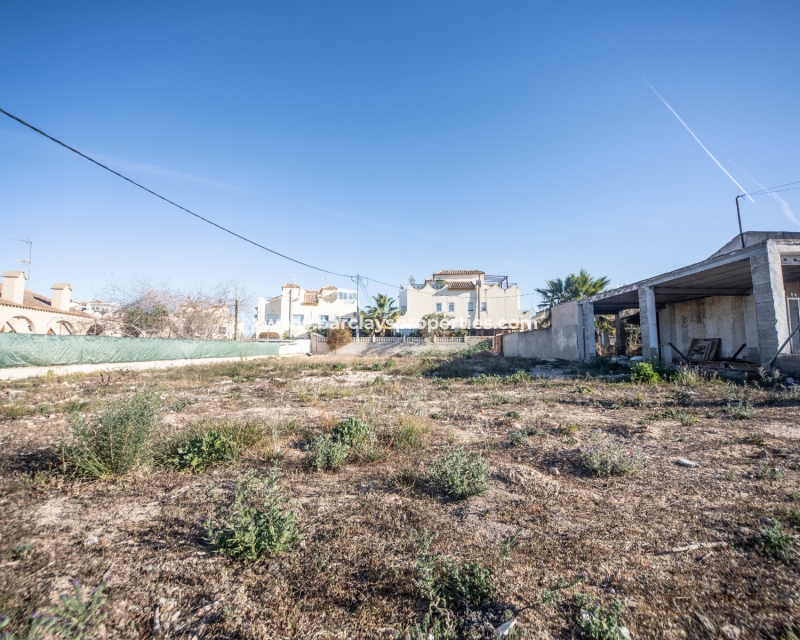 Wederverkoop - Grondstuk - Urb. La Marina